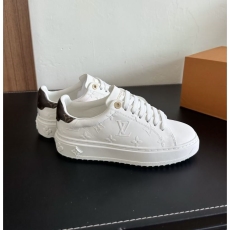 Louis Vuitton Low Shoes